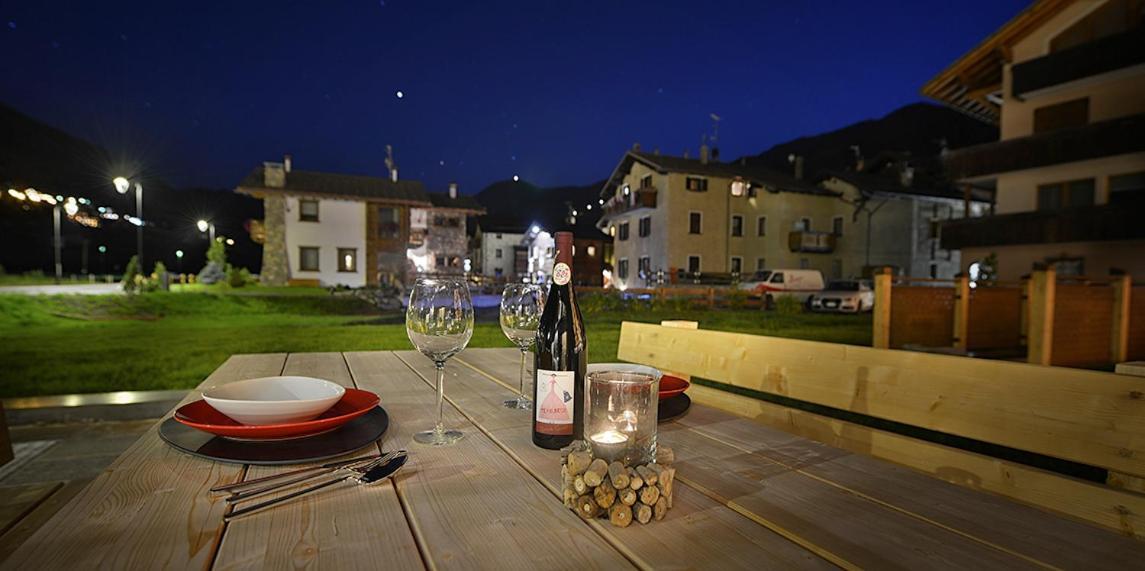 Roberta Loft - Rooms And Apartments Livigno Bagian luar foto