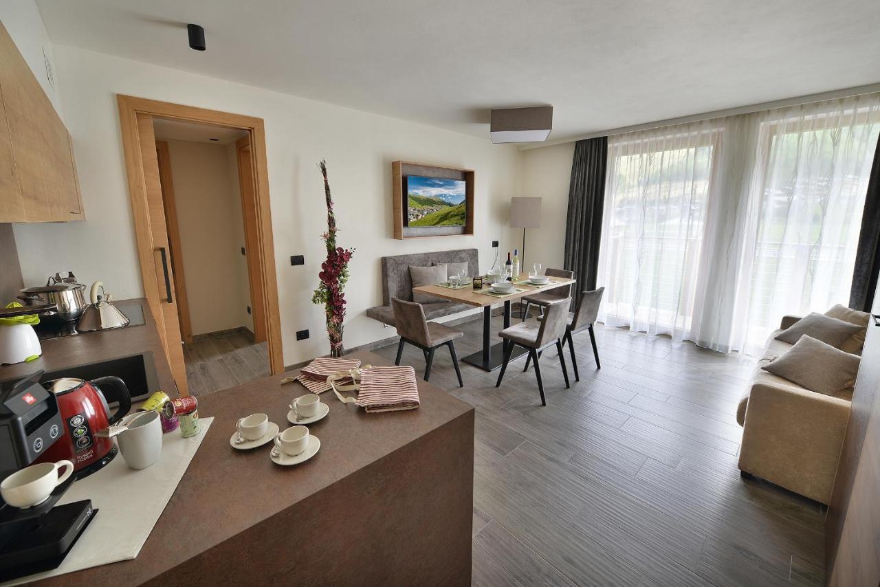 Roberta Loft - Rooms And Apartments Livigno Bagian luar foto