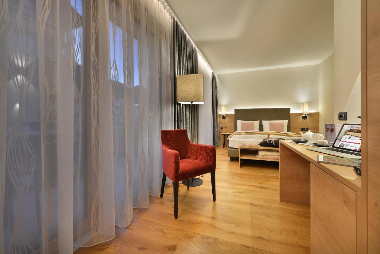 Roberta Loft - Rooms And Apartments Livigno Bagian luar foto